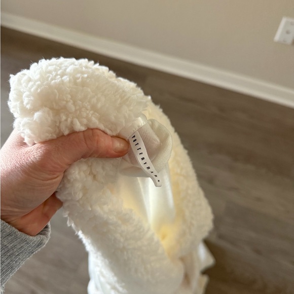 Pottery Barn Robe - Picture 3 of 4